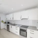 Extraordinary 3 Bedrooms Naraku Spacious וילה
