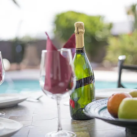 Extraordinary 3 Bedrooms Naraku Spacious Sun Terrace Outdoor Pool, Hot Tub And Bbq Playa Blanca (Lanzarote)