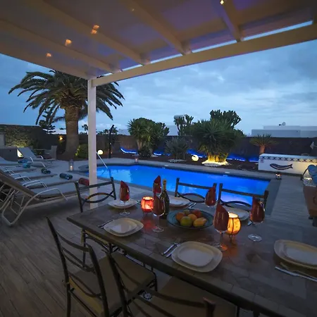 Extraordinary 3 Bedrooms Naraku Spacious * Playa Blanca