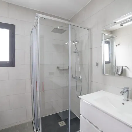 Extraordinary 3 Bedrooms Naraku Spacious Villa Playa Blanca