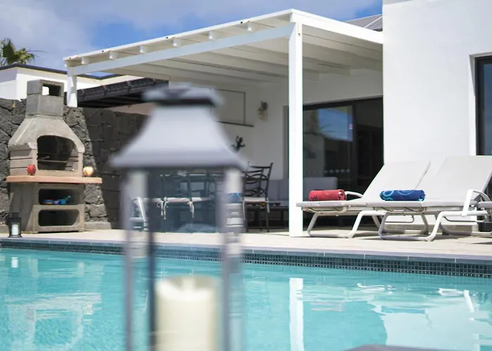 Extraordinary 3 Bedrooms Naraku Spacious 플라야블랑카